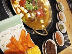 -顶顶汤火牛排火锅·经典铜锅涮肉