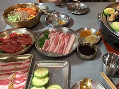 -围炉肉舍丹东海鲜烤肉·烤活鳗(步行街店)