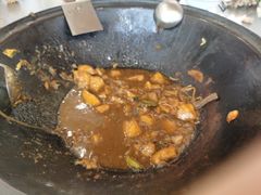 -粘豆包柴火铁锅炖