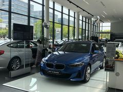 -上海宝信宝马4S店