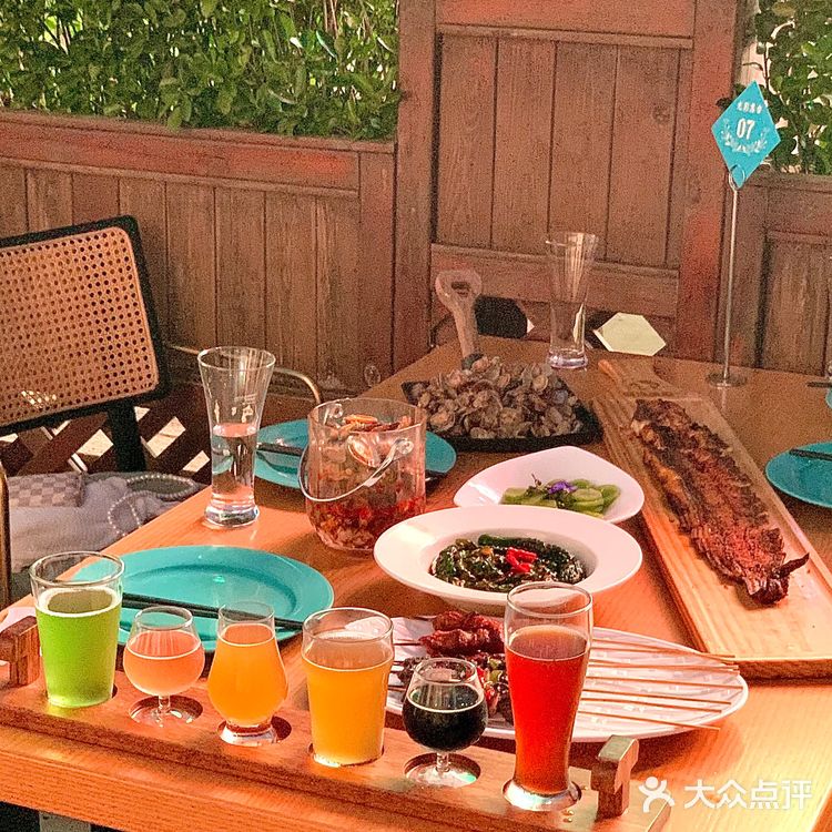 青岛啤酒节唯一室内分会场!品酒观裸眼3D