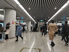 -新百广场(地铁站)