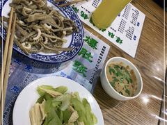 -东兴顺爆肚张
