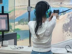 -都市枪神实弹射击俱乐部