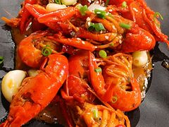 -梓檚中餐厅湖北菜小龙虾武昌鱼排骨藕汤(黄鹤楼店)