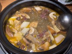 -一朵菌·野生菌探索家火锅(南亚店)