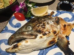 盐烤三文鱼头-熊藏居酒屋(kkone店)