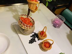 杨梅鳕鱼球-柳莺湖上·湖景餐厅·江南菜(西湖店)