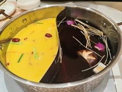 花胶鸡锅-小茉庐和牛自助火锅(龙湖万达店)