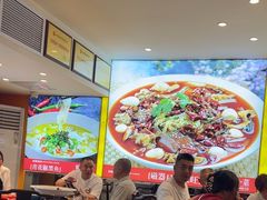 -川流不息·地道川菜·小龙虾(松东路店)