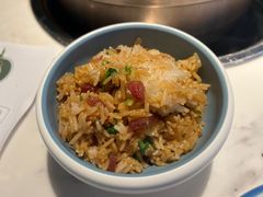 腊味煲仔饭-三个椰子·现砍椰子鸡(金源CBD店)