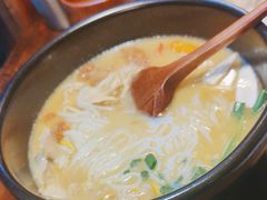 -银米·云南传统过桥米线(双廊黑金冠店)