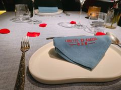 -弦月窗LUNETTE BY AMANDA(复兴路店)