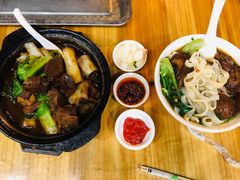 啫啫煲仔粉-珍珍小食店(西华路店)