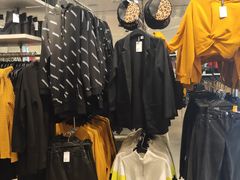 -H&M(天一广场店)