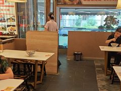 -阿瓦山寨·湘菜现炒·剁椒鱼头王(咸阳总店)
