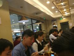 等位区-阿香米线(龙岗万科广场店)
