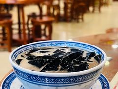 台湾烧仙草-捷信牛奶甜品世家(五道口店)