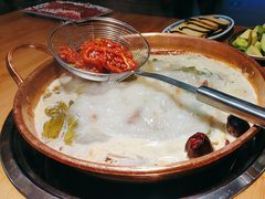 -洱火云南酸菜牛肉火锅(石景山当代商城店)