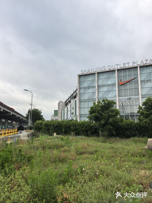 宁波杉井奥特莱斯广场图片