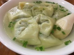汤馄饨-潘国仙耳光馄饨(黄家阙路店)