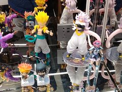 -泡泡玛特POPMART(侨福芳草地店)