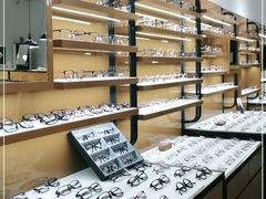 -罗伯特眼镜·蔡司官方授权(罗湖国贸店)