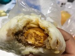 咸蛋黄超人包-老陶包子铺(南大西南村店)