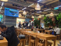 -云阿蛮云南生烫牛肉米线(奉贤路店)