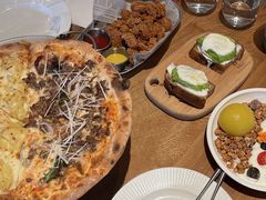 牛油果烤面包配酸奶-1861意大利餐厅(文化广场店)