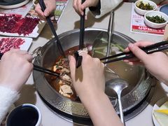 -左庭右院鲜牛肉火锅(浦江欢乐颂店)