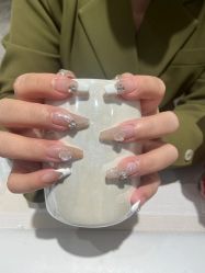 -SZ轻奢自助美甲美睫