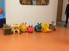 -小门牙好性格托育(北外滩中心)