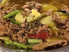 -有红鸡毛店·川菜(建设路店)