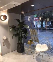 -苏豪路易士·嘉玛发廊