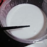 早餐来一杯椰子汁，椰子的清香回味无穷