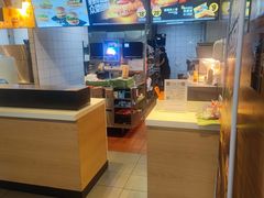 -麦当劳(虹梅路地铁站店)