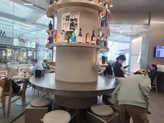 -M Stand(上海人民广场来福士店)