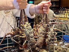 -雍容荟帝王蟹活龙虾展台自助(IFS黑金店)