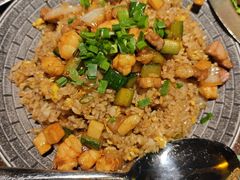 -曼听小寨海鲜烧烤·大连辣炒大王(盖州街店)