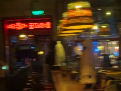 -城墙外BAR
