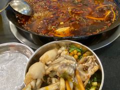 -鸿顺老铁锅美蛙鱼府(解放碑店)