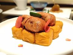 粉紅脆牛肋腩伴椒鹽豆腐-朝(澳门伦敦人店)