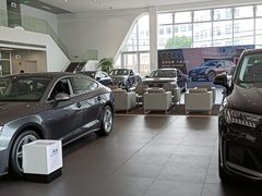-上海冠松华奥奥迪4S店(张江店)