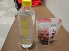 山楂球和柠檬味苏打汽水-伊藤洋华堂(春熙店)