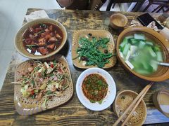 -哈尼梯田美食土菜馆