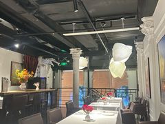 -LESCEDARS Brasserie Bistro香柏树