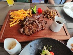 -东方豪景花园酒店·怡景旋转餐厅