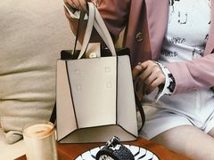 -Line 咖啡(石厦花园店)