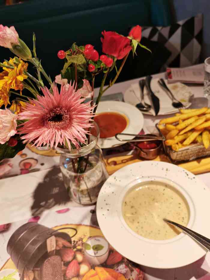 西缘花厨·鲜花西餐厅(南长街店)